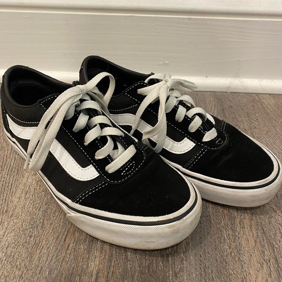 Women’s Vans - Picture 1 of 3